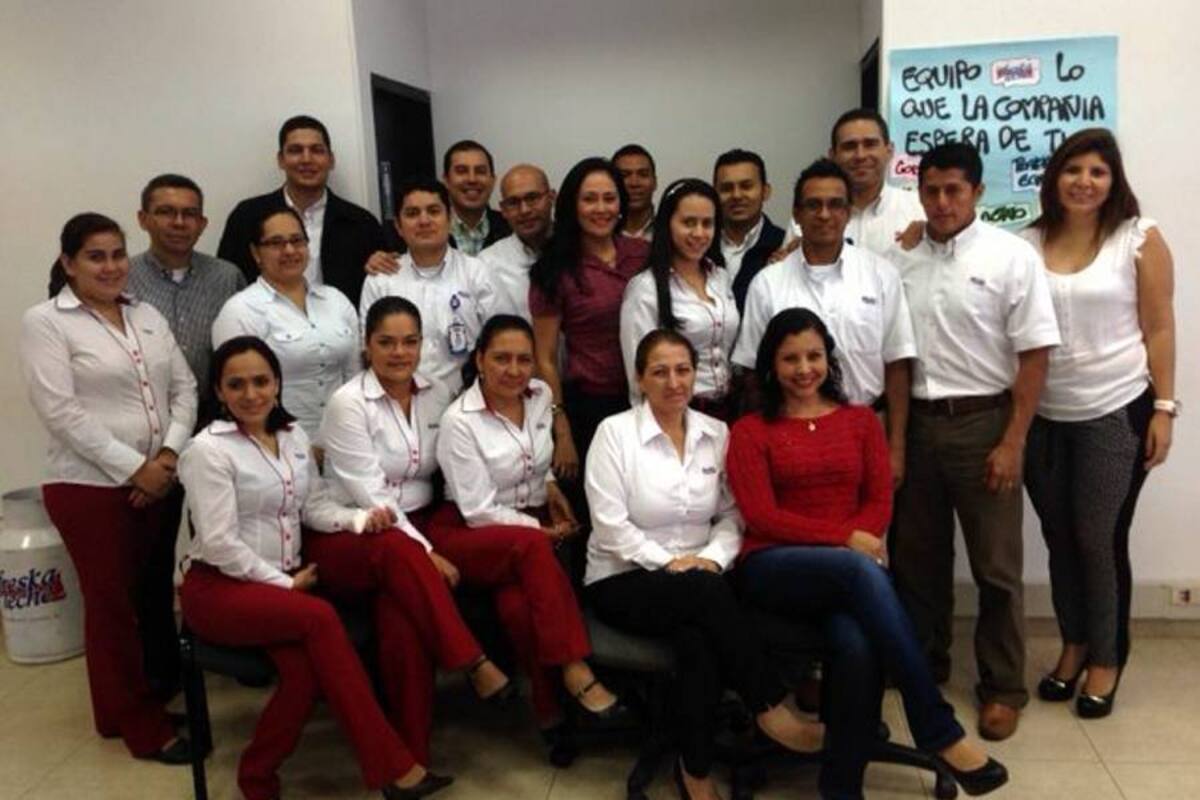 Laura Pinto, Álvaro Villa, Jorge Barrios, Yenny Barragán, Renson Amado, Henry Colmenares, Nelson Jácome, Alexandra Ortiz, Waldo Centeno, Óscar Tarazona, Marly Angarita, Antonio Ruiz, Julián Deantonio, Jorge Cuadros, Patricia Calderón, Silvia Lozano, Bibiana Valderrama, Luz Marina Muñoz, Zoraida Pérez y Enedy Guarín. (Foto: Suministrada/ VANGUARDIA LIBERAL)