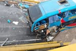 Dos muertos y 20 heridos dejó caída de un puente en Perú