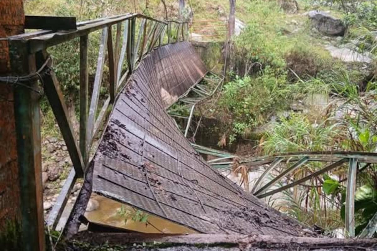 El puente colapsó en medio de la temporada invernal.