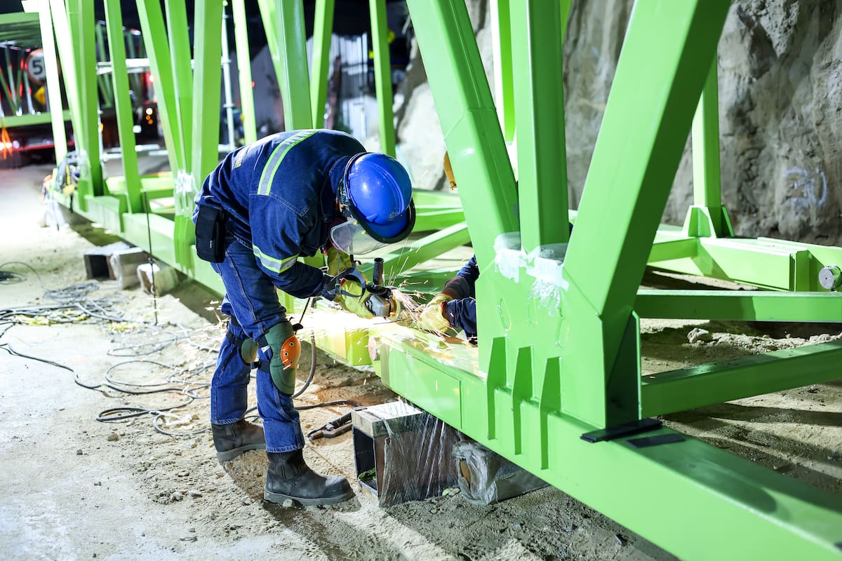 Con el montaje del puente, a la obra del tercer carril solo le faltan los accesos peatonales y algunas obras menores, según la Alcaldía de Floridablanca. Foto: Harold Silva Villamizar