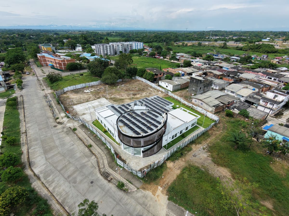 El Centro de Salud Centenario, en la Comuna 3 de Barrancabermeja, permanece cerrado pese a que las obras fueron terminadas y el contrato fue liquidado hace cerca de seis meses.
Suministrada/Vanguardia