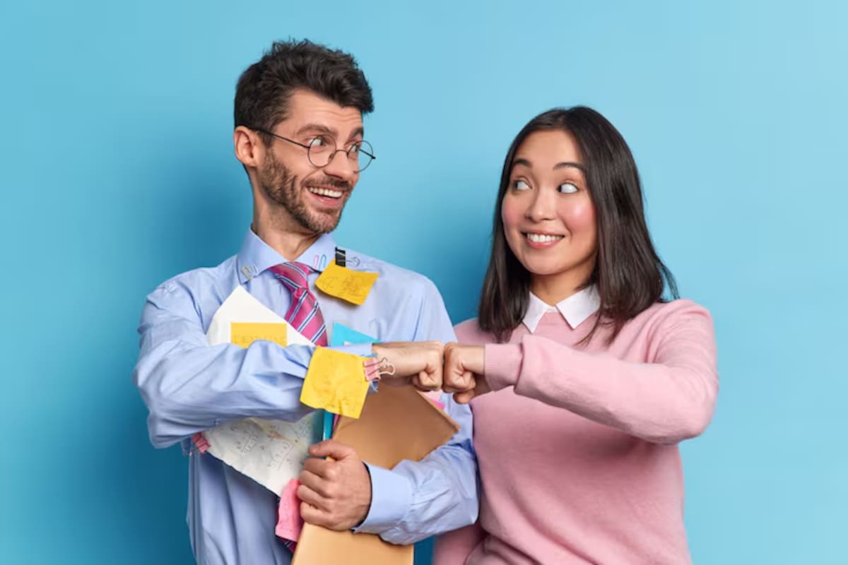 ¿Qué convierte a un compañero de trabajo en un amigo? Foto suministrada/VANGUARDIA