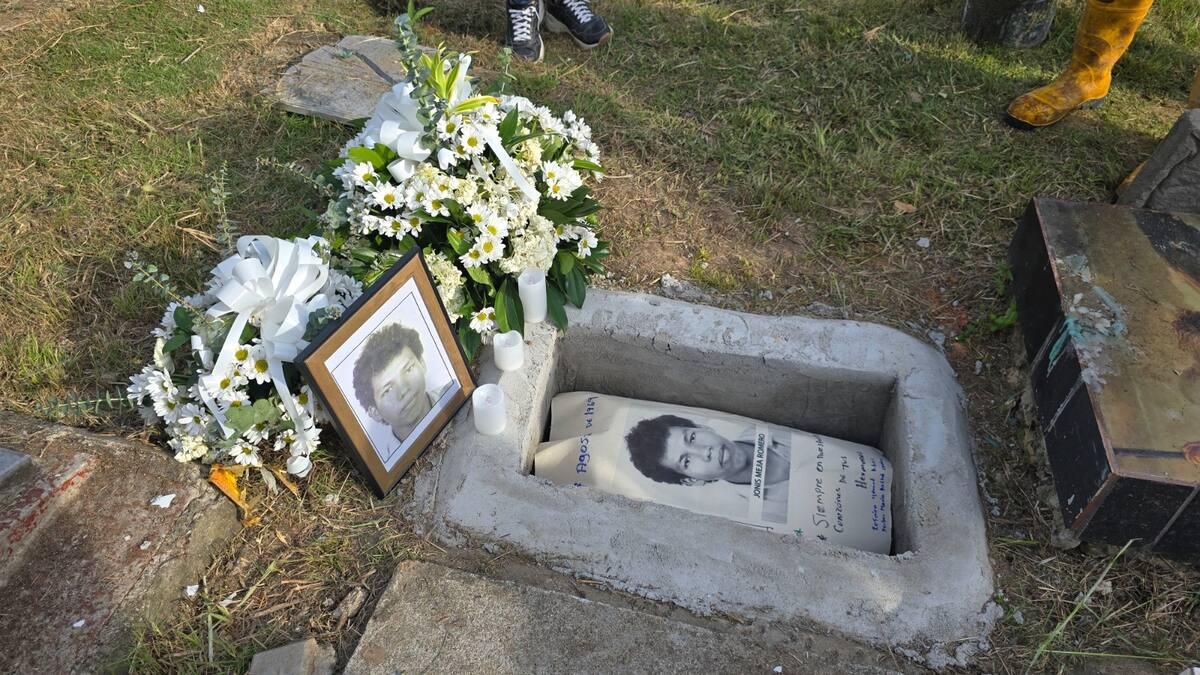Familiares recibieron de manera digna el cuerpo de Jonis Mejía Romero, quien había desaparecido hace 35 años. Foto suministrada/VANGUARDIA