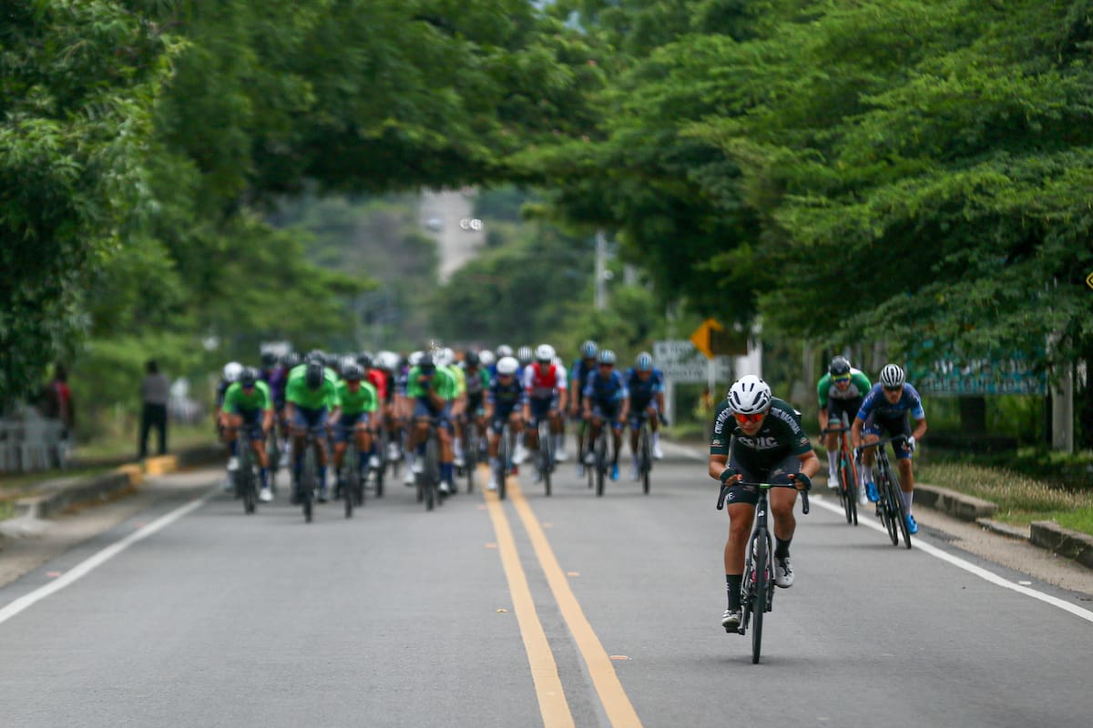 Ibague, Tolima. Septiembre 24 de 2025. En la ciudad de Ibagué finalizó la quinta etapa del Clásico RCN con 196,0km pasando por municipios como, La Mesa, Tocaima y Espinal, de la cual fue ganador el ciclista Johan Rubio del equipo NU Colombia. (Colprensa - Lina Gasca)