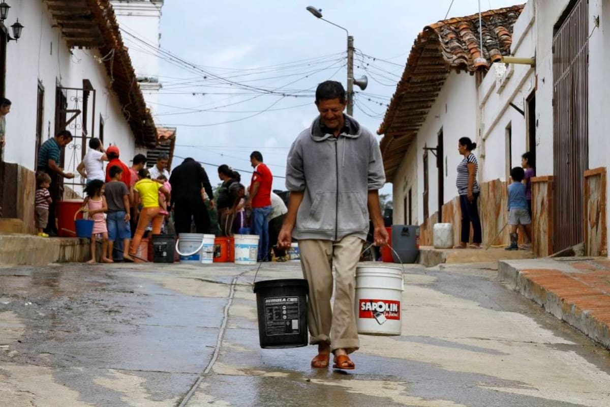 Algunos municipios de Santander sufren problemas de continuidad del servicio de acueducto y en época de sequía tienen problemas de desabastecimiento (Archivo / VANGUARDIA)