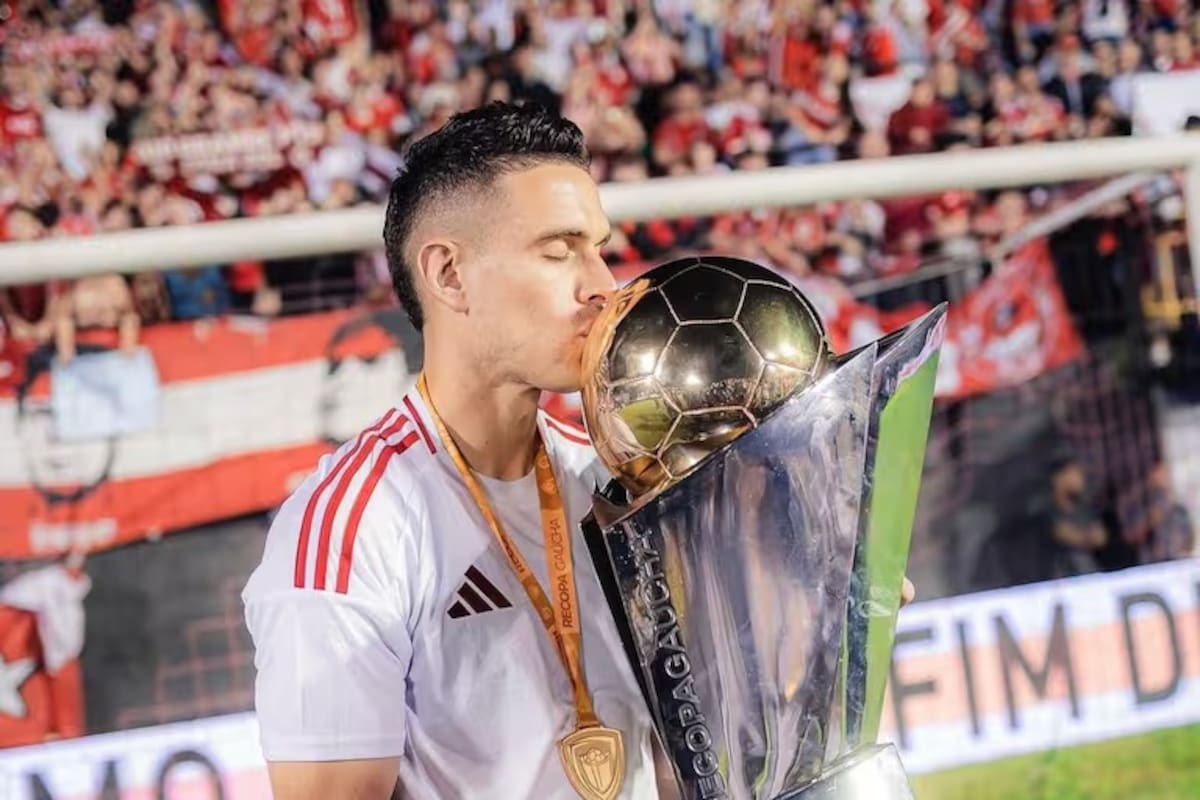 Rafael Santos Borré marcó al minuto 90+4 y le dio el título al Internacional de Porto Alegre. /FOTO: Instagram - Rafael Santos Borré