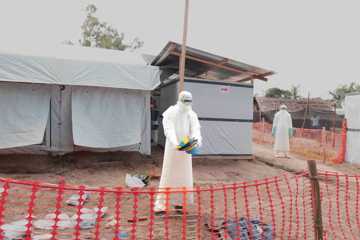 Imagen del centro de tratamiento del ébola en Bulape, provincia de Kasaï, República Democrática del Congo, el 19 de octubre de 2025. Al menos 131 muertes sospechosas y 513 casos también sospechosos de ébola se han registrado por el brote de la enfermedad en el este de la República Democrática del Congo (RDC), informó el ministro congoleño de Salud, Samuel Roger Kamba, después de que el Gobierno cifrara previamente en 116 ese número de fallecidos. EFE/ Moïse Badimu/© Unicef - SOLO USO EDITORIAL/SOLO DISPONIBLE PARA ILUSTRAR LA NOTICIA QUE ACOMPAÑA (CRÉDITO OBLIGATORIO) -