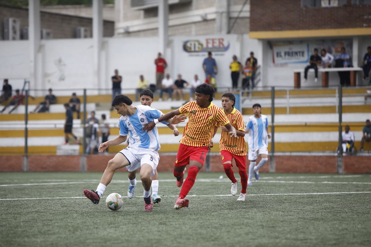 Real Santander Sub-15 pegó primero y tomó ventaja en la Fase IV del Torneo Nacional. Foto: Jaime Moreno