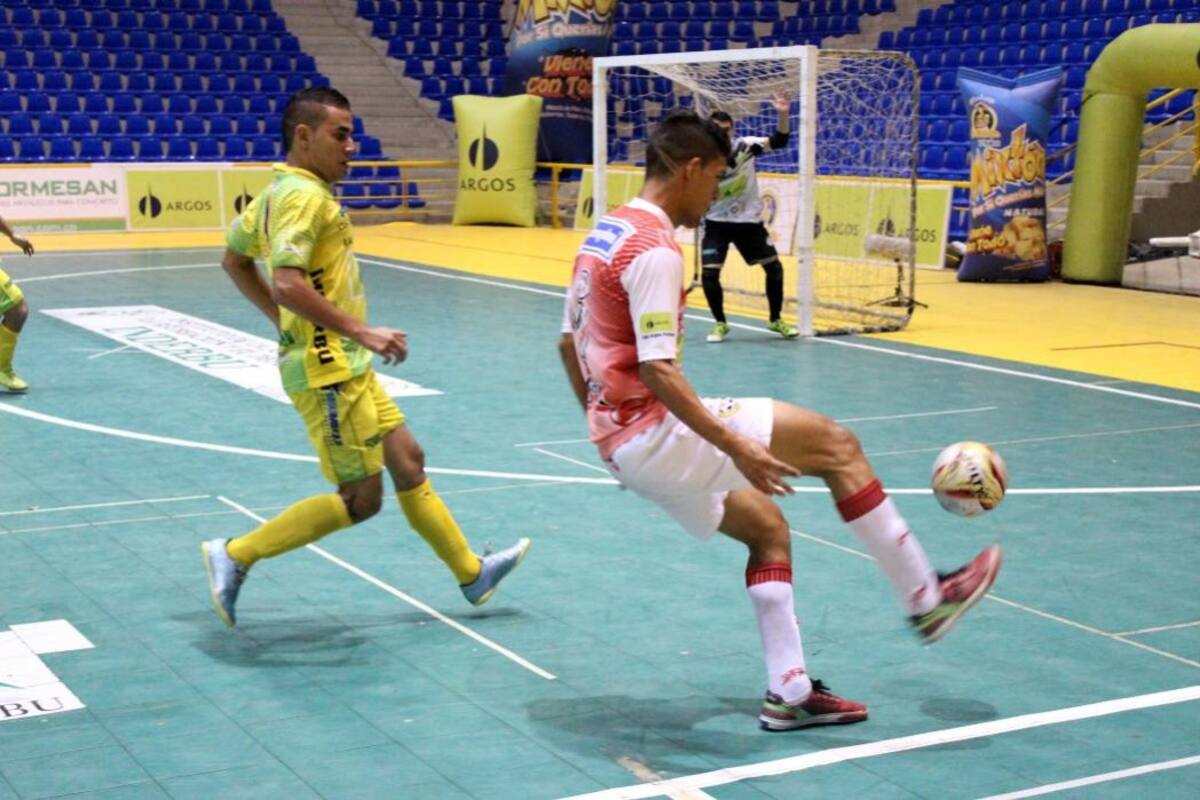 Real Bucaramanga e Independiente Barranquilla volverán a verse las caras hoy, en el Coliseo Bicentenario (6:00 p.m.), en el inicio de los cuartos de final de la Liga Argos de Futsal. (Foto: Archivo / VANGUARDIA LIBERAL)