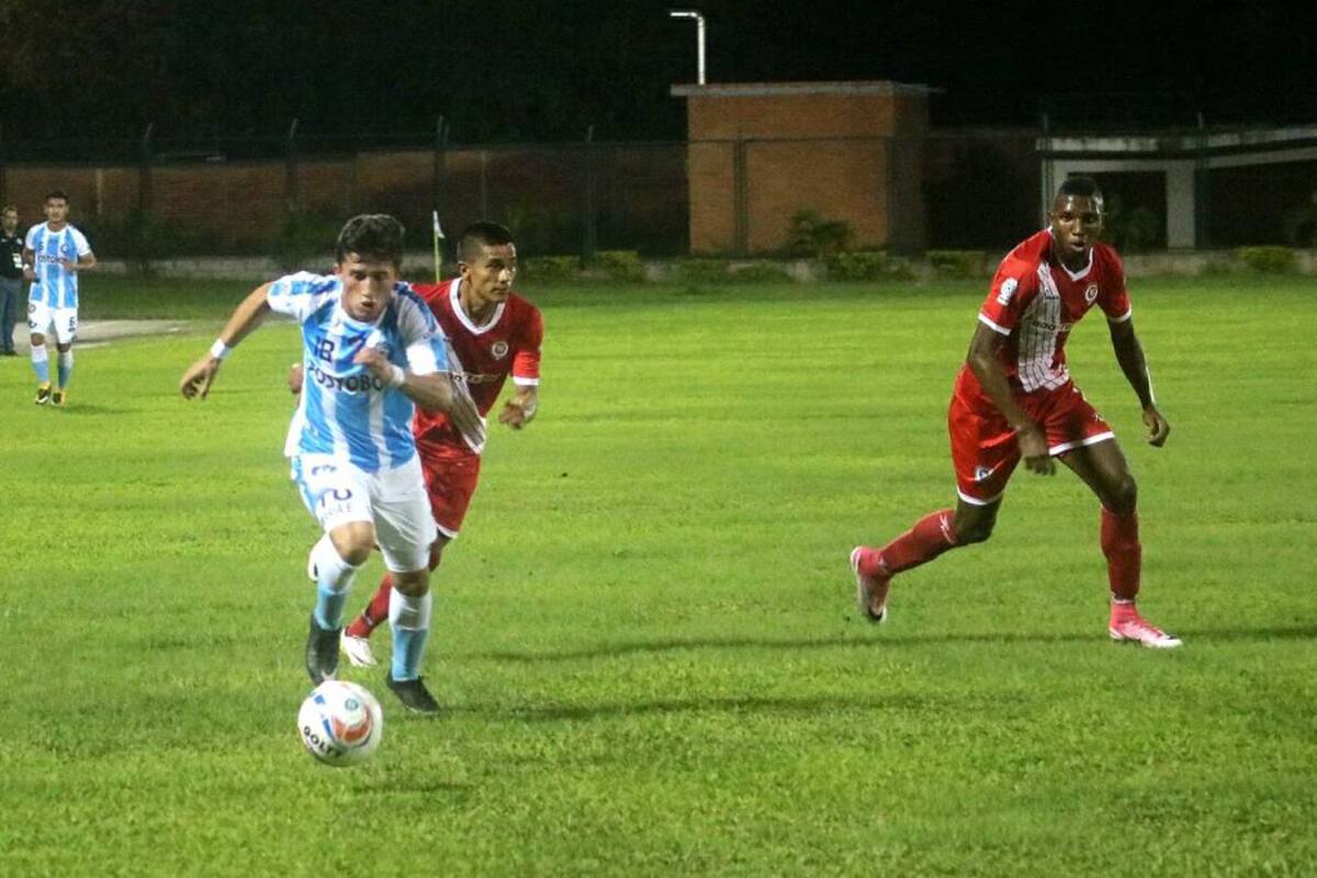 Real Santander sumó su segunda victoria del semestre y subió posiciones en la tabla, abandonando el último puesto del Torneo Águila. El partido ante Barranquilla terminó 4-1. (Foto: Archivo / VANGUARDIA LIBERAL)