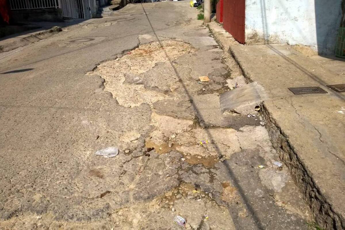 Los líderes comunales dicen que es tal el nivel del daño que, en algunos puntos, les hacen recordar los corredores que tienen que transitar los campesinos. (Foto: Suministrada / VANGUARDIA LIBERAL)
