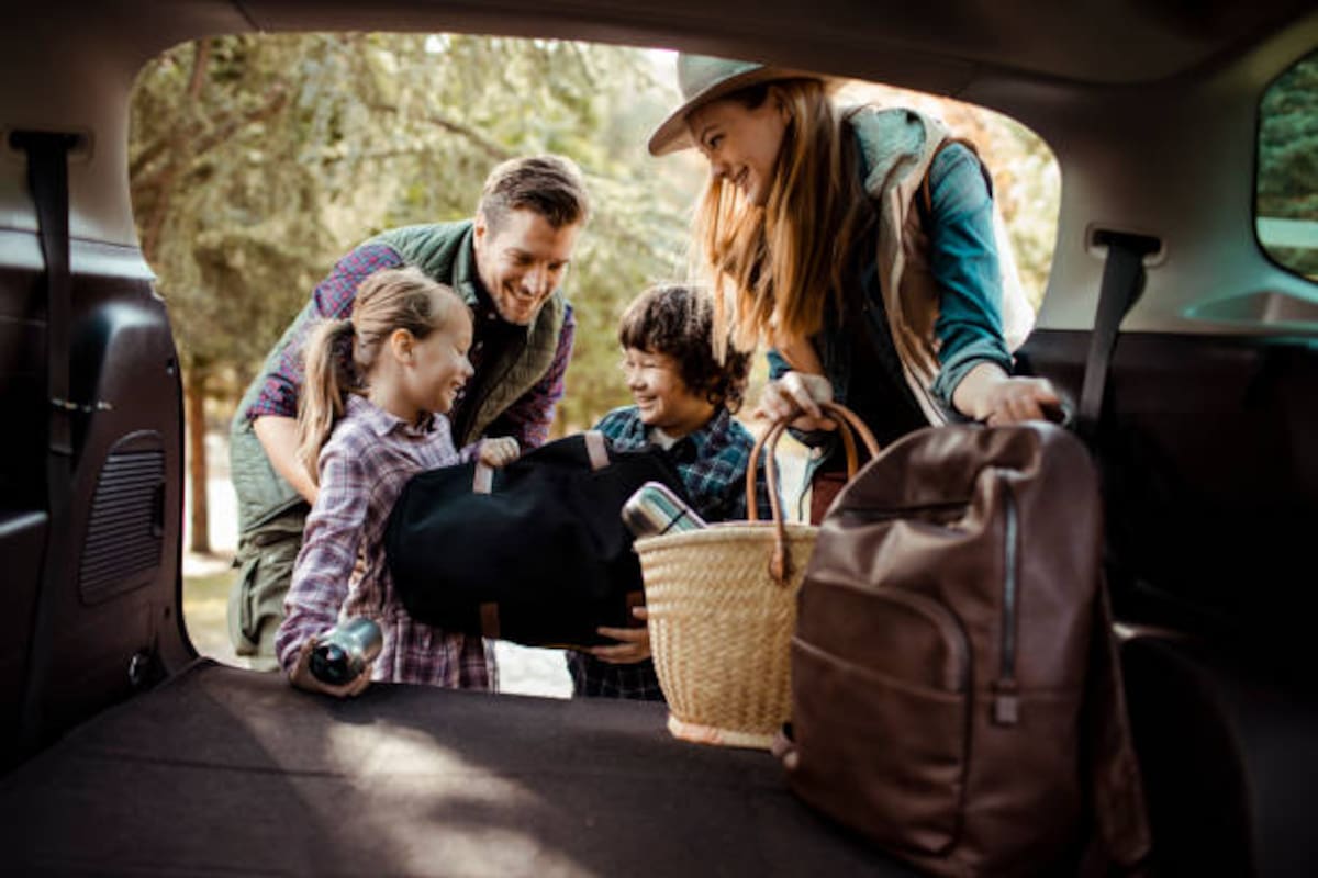 Las vacaciones familiares son una oportunidad para crear recuerdos inolvidables, pero también implican una serie de desafíos logísticos y de salud, especialmente cuando se viaja con niños.