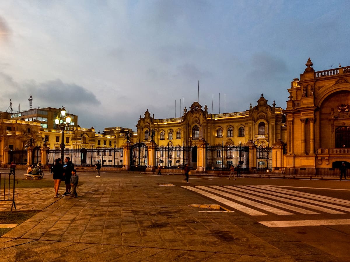 Cementerios, crímenes, apariciones y personajes de leyenda hacen parte de cinco recorridos en Perú, Ecuador, Argentina, Chile y Colombia que Civitatis recomienda para descubrir el lado más misterioso de la región.