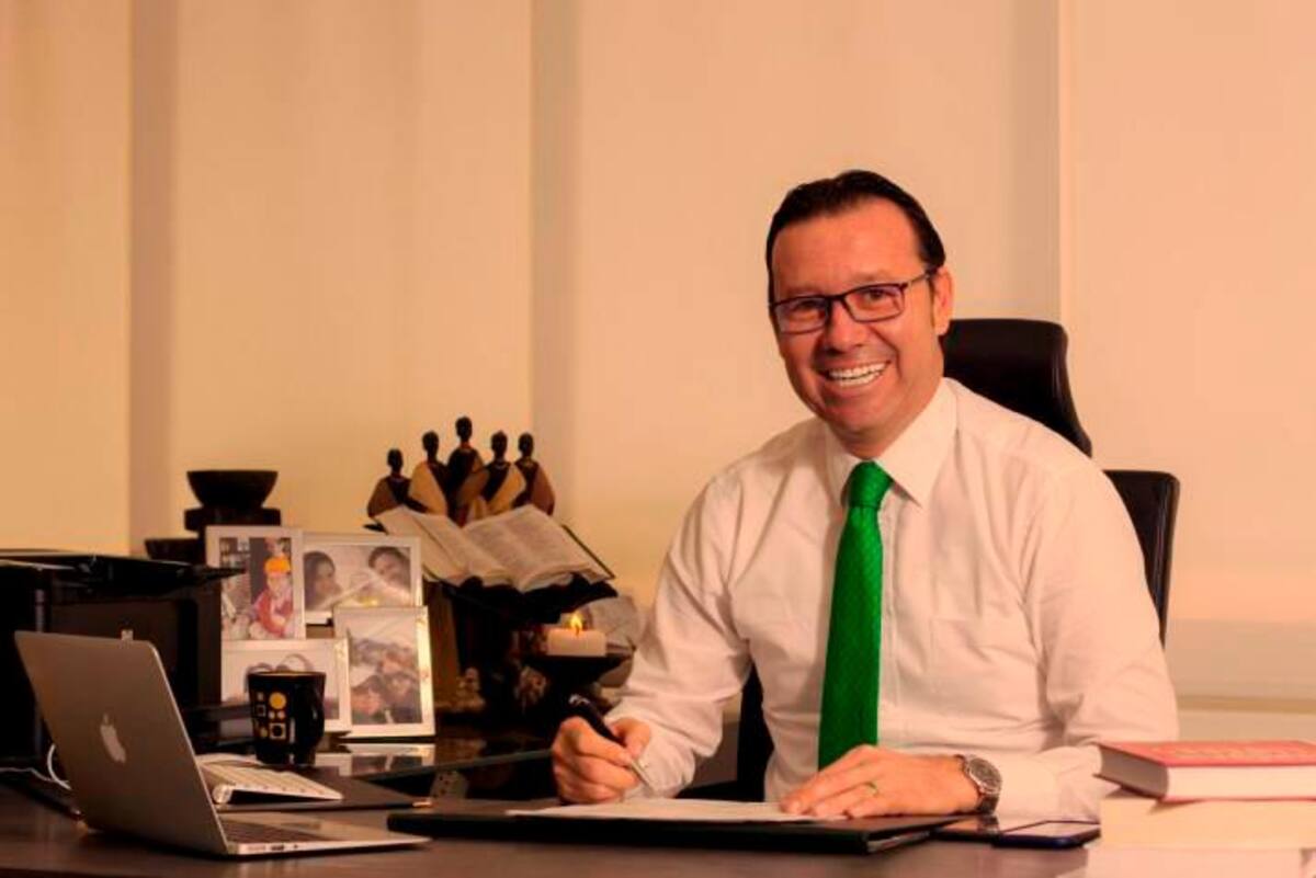 Omar Lengerke Pérez, rector de las Unidades Tecnológicas de Santander, UTS.