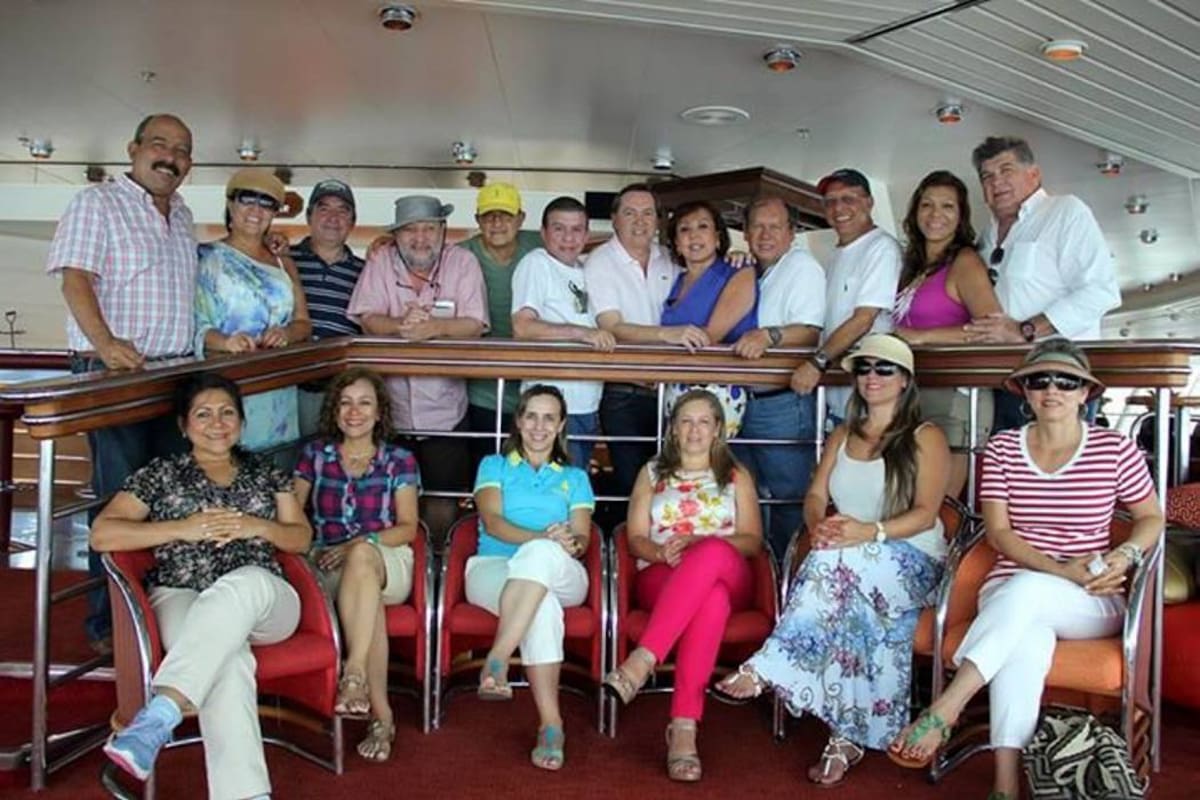 Yolanda Zambrano, Elizabeth Macías, Deyanira Lozano Latorre, Ruby López Becaria, María Isabel Mancipe Serrano, Nury Vélez Vélez, Jaime Higuera Reyes, Marta Pino, Víctor Julio Reyes González, Luis Alfonso Santiago Pérez, Néstor Javier Rueda Acevedo, Alfonso Ortiz, Rafael Manrique Gómez, Gloria Mantilla McCormick, Alcaro Ernesto Duarte Cortez, Luis Alberto Beltrán Becerra, Mónica Guerrero y Mario Barreto. (Foto: Suministrada / VANGUARDIA LIBERAL )