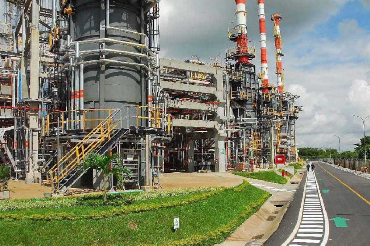 La refinería de Barrancabermeja, a través de su Planta de Hidrotratamiento, viene haciendo entregas que contienen en promedio 21 partes por millón de azufre en el diesel que consumen los colombianos. (Foto: Archivo/VANGUARDIA LIBERAL)