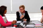 Reforma pensional: Por cada hijo o hija que tenga una mujer se le reducirán 50 semanas para jubilarse