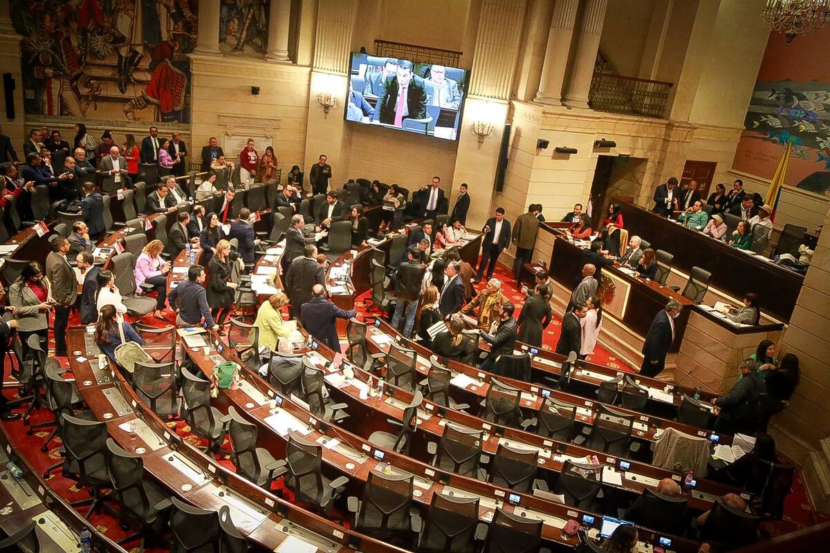 La votación de la reforma tributaria en el Congreso quedó con 17 votos a favor del hundimiento y 12 en contra. // Cortesía.