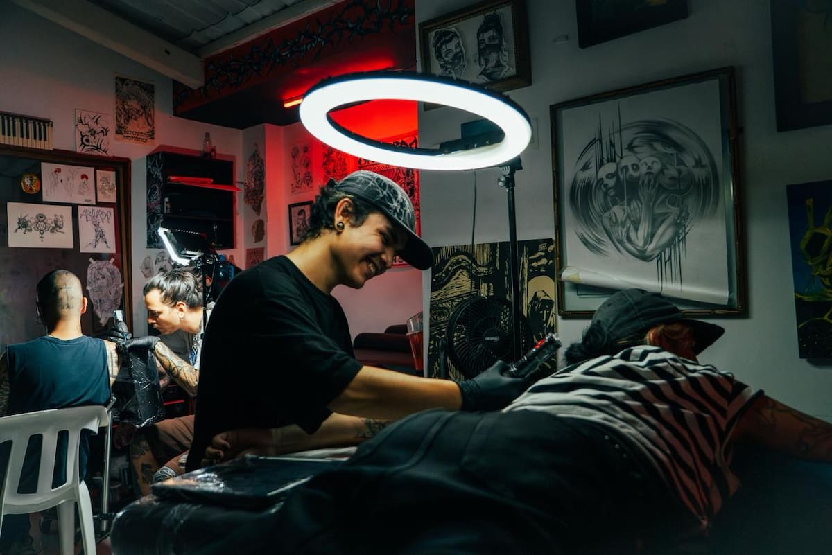 El evento contará con stands de segunda, vinilos, antigüedades, trueque libre y cultura popular colombiana en el barrio San Alonso.