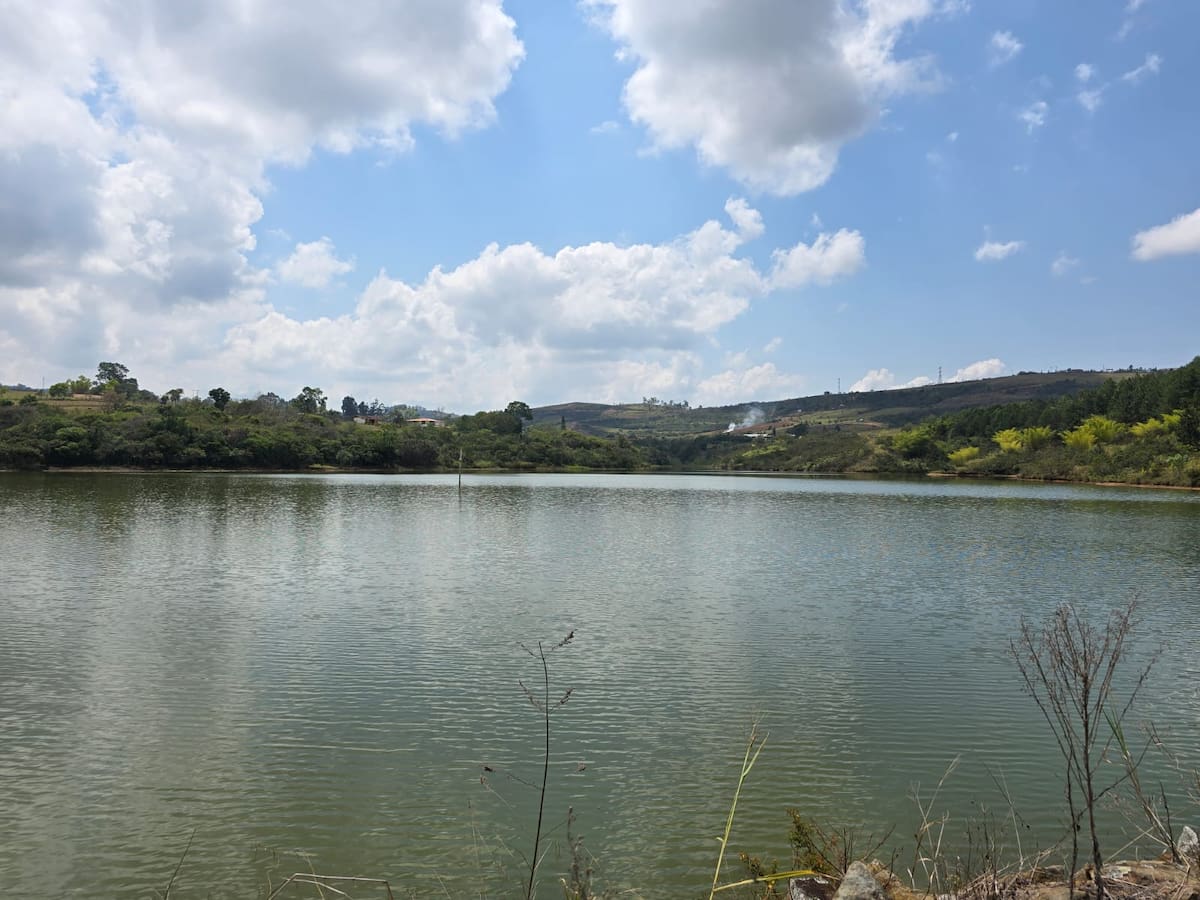 La represa El Común está al máximo de su capacidad.
