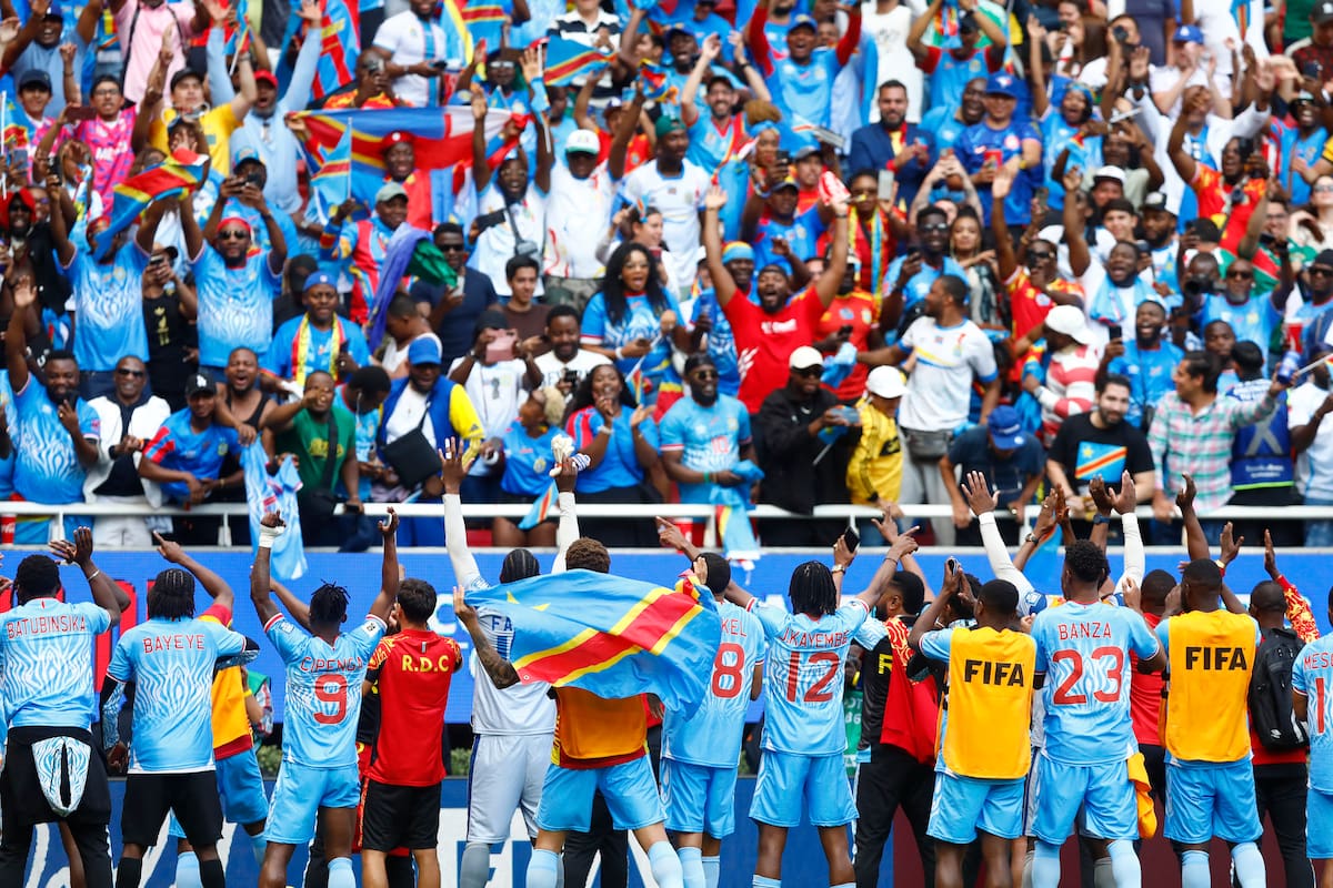 AMDEP2767. GUADALAJARA (MÉXICO), 31/03/2026.- Jugadores de la selección de la República Democrática del Congo celebran este martes, al finalizar un partido de repechaje para la Copa Mundial 2026 entre República Democrática del Congo y Jamaica en el Estadio Akron en Guadalajara (México). La República Democrática del Congo obtuvo el penúltimo cupo libre al Mundial al vencer en tiempo extra por 1-0 a Jamaica en la final de la repesca intercontinental jugada en el estadio Akron de la ciudad mexicana de Zapopan. EFE/ Francisco Guasco