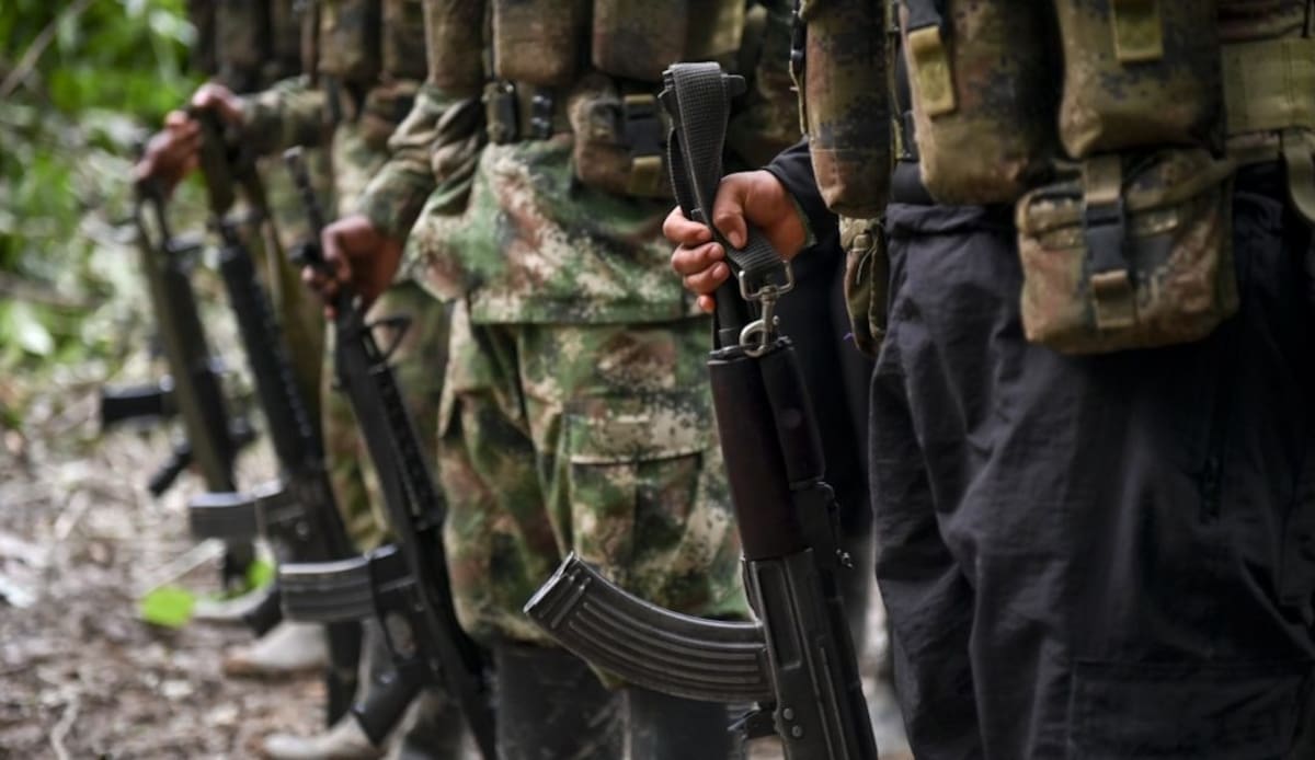 Además de intimidaciones y ataques contra la población, también existe alto riesgo contra la comunidad debido a las disputas y enfrentamientos que se desatan entre estos grupos criminales.