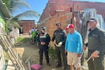 Así fue el rescate de una boa constrictor hallada en el techo de una vivienda y reubicada por la Policía