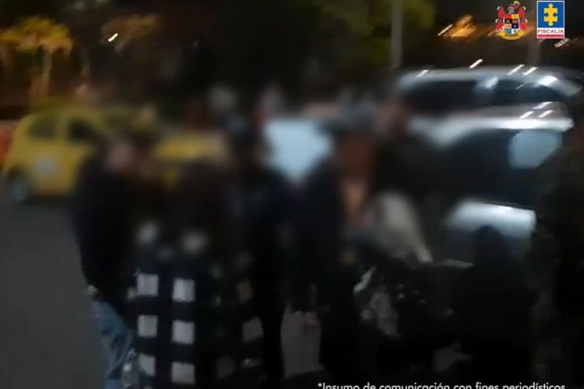 Durante la investigación también se estableció que los presuntos secuestradores enviaron videos en los que la víctima aparecía intimidada con armas de fuego.