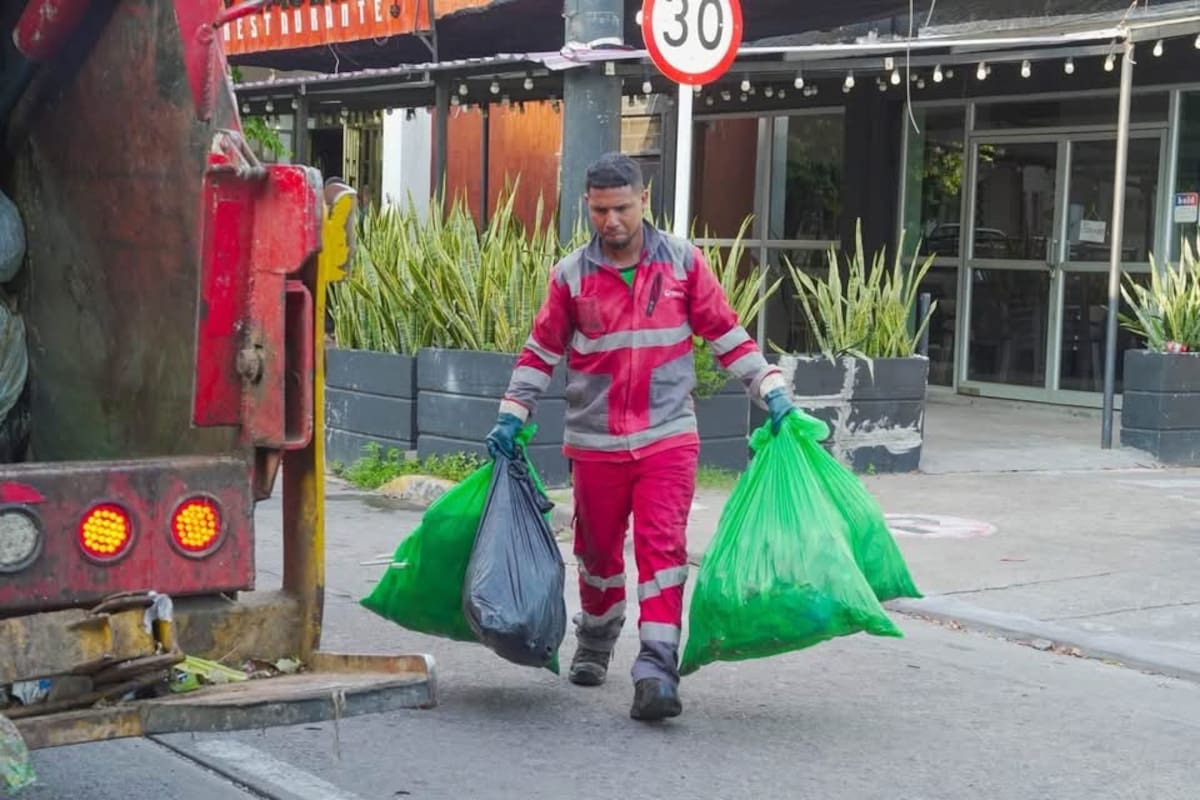 La disposición inadecuada de residuos en parques, separadores, zonas verdes y otros espacios públicos será objeto de controles en Barrancabermeja. El Distrito anunció el acompañamiento de la Policía Ambiental.
Suministrada/Vanguardia
