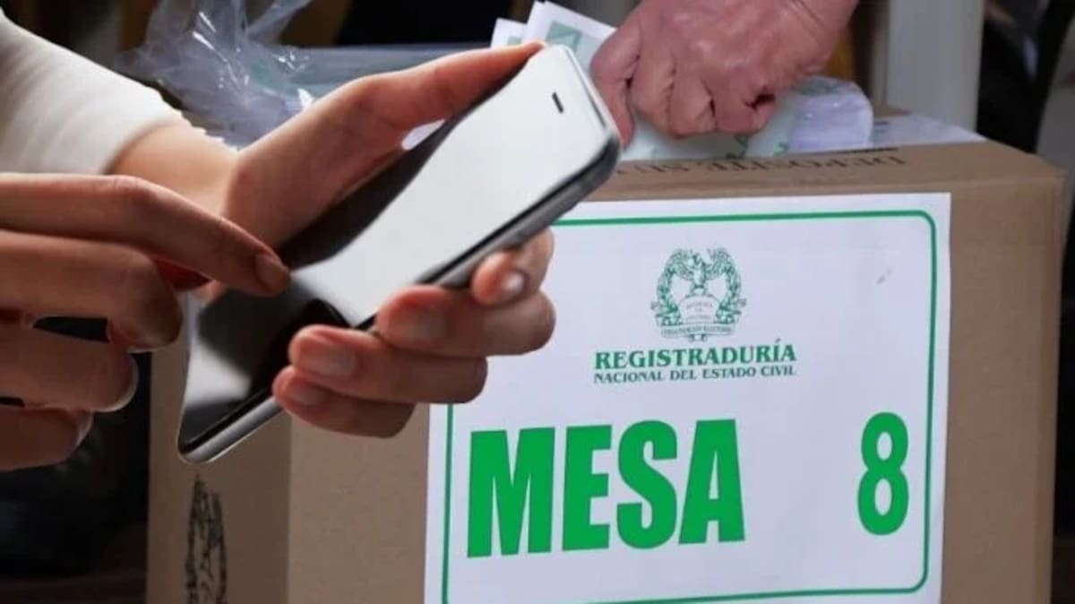 Decreto prohíbe uso de celulares y cámaras en puestos de votación para este 21 de junio de 2026.