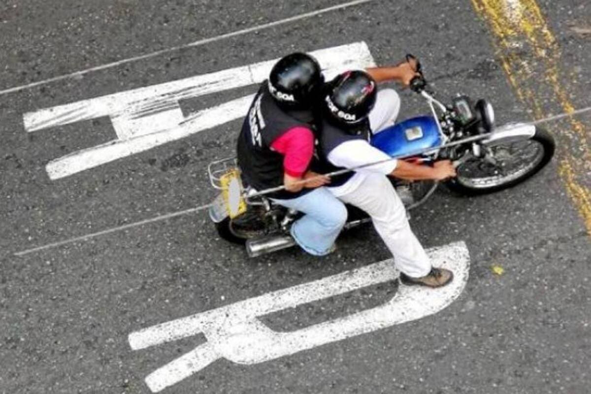 El gremio de motociclistas del área metropolitana de Bucaramanga expresó su rechazo a la prohibición del parrillero.