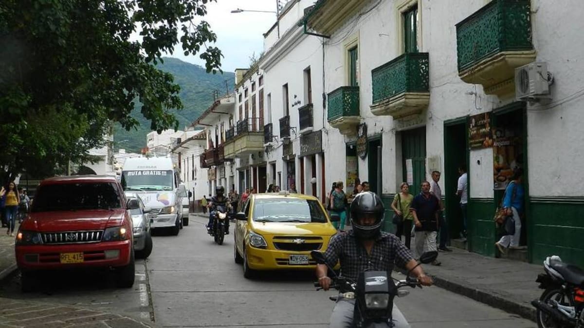 Más controles policiales y un trabajo articulado fueron algunos de los acuerdos que dejó la reunión entre empresarios del transporte y la Alcaldía de San Gil.