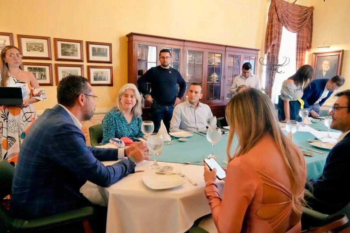 Durante su visita a Bucaramanga la ministra de Vivienda, Catalina Velasco Campuzano, se reunión con las autoridades de Bucaramanga y Santander. Fotos: Suministradas/VANGUARDIA