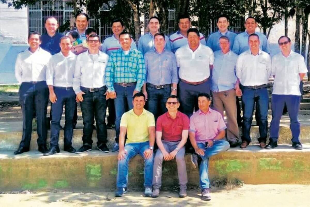 Edwin Ríos, Jairo Plata, Edward Marín, Cesar Patiño, Raúl Castro, Wilson Afanador, Edgar Bueno, Omar Patiño, Néstor Santamaría, Vladimir Istvan, Nelson Hernández, Gerardo Aldana, Jorge Villamizar, Javier Prada, Mauricio Camargo, Wilmer Moros, Ramón Quintero, Sergio Pineda y Roberto Cuesta. (Foto: Suministrada / VANGUARDIA LIBERAL )