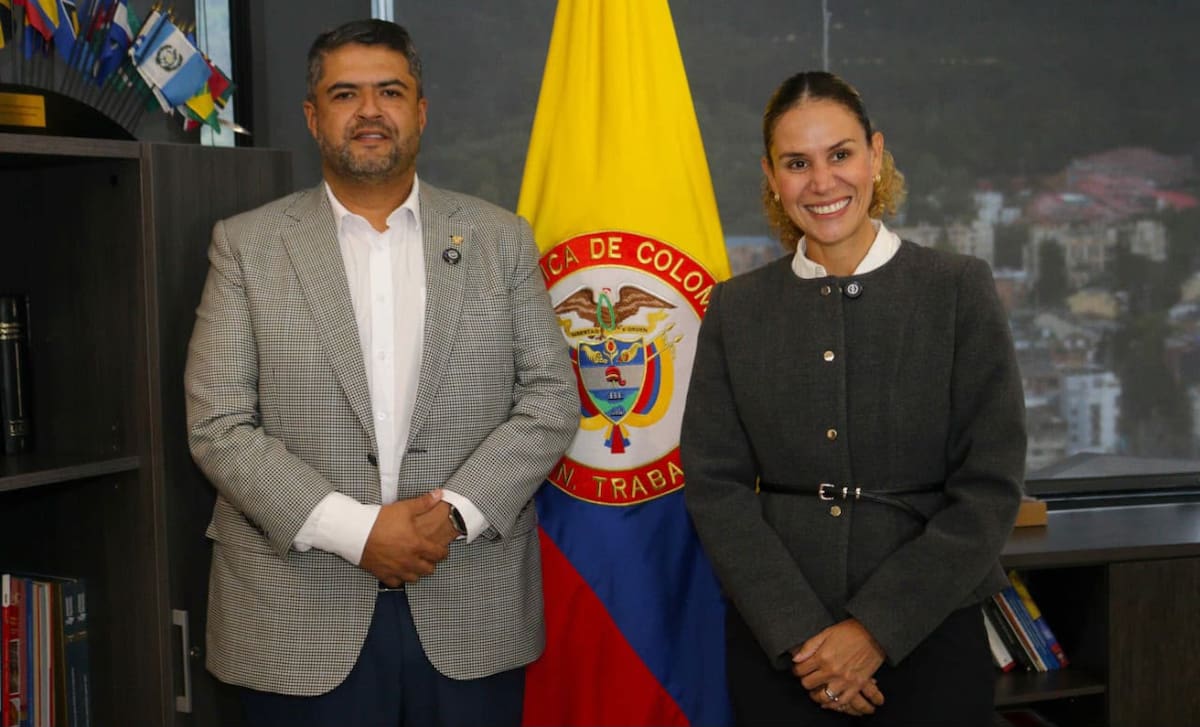 Ricardo Torres Castro asumió la dirección del SENA y anunció una gestión cercana a las regiones, con énfasis en formación, empleo y emprendimiento para las comunidades afectadas. Foto de Colprensa.