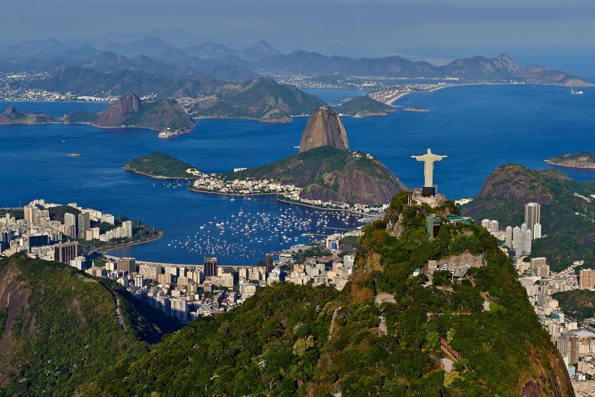 Entre el azul del océano Atlántico y el verde de la selva amazónica, Río de Janeiro se consolida como uno de los destinos más atractivos para diciembre. / Fotografía tomada de Visit Brasil