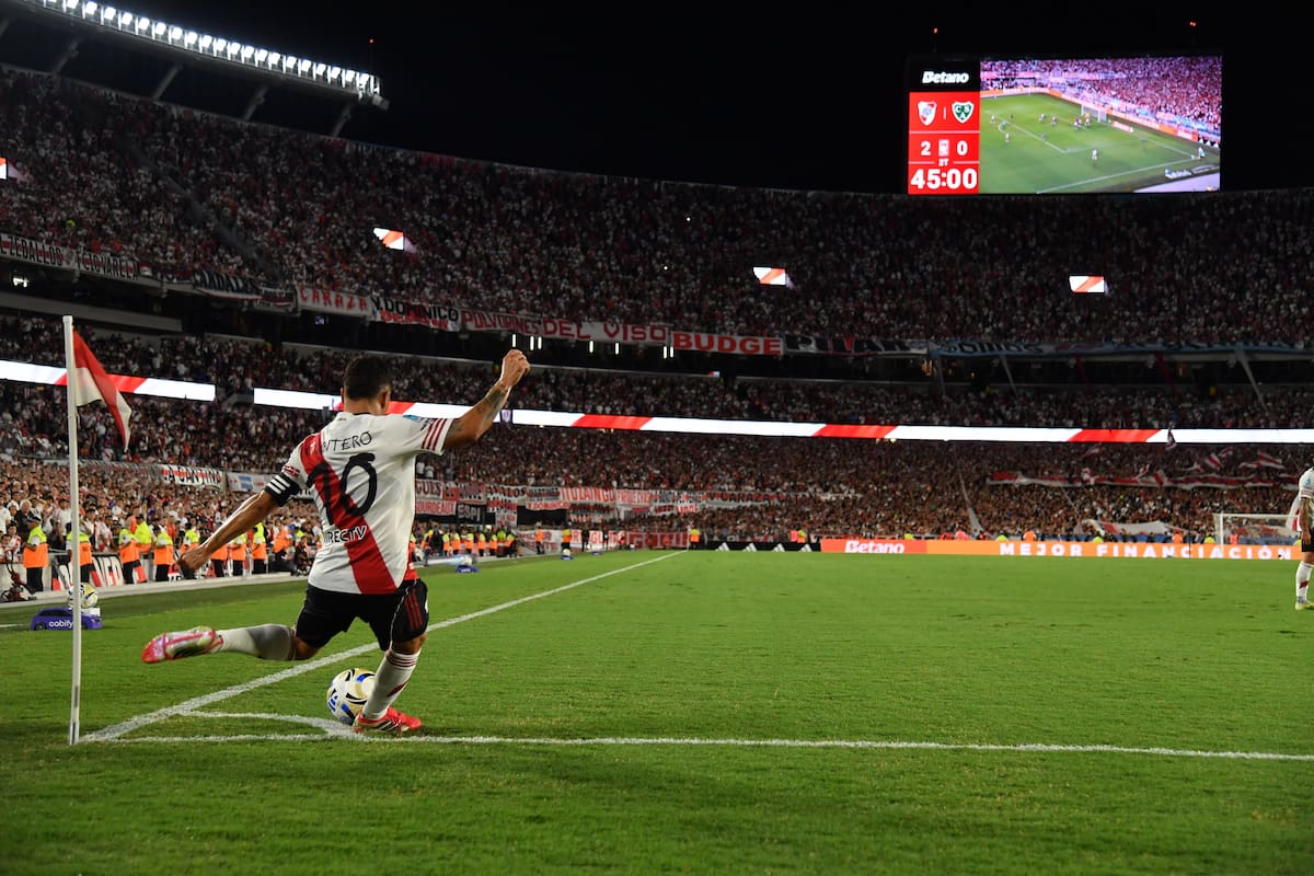 Juan Fernando Quintero jugó en el segundo tiempo con River Plate.//RIVER PLATE