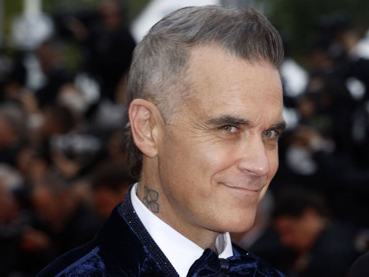 El cantante y compositor británico Robbie Williams asegura que no puede "dejar de ser vulnerable" tanto en su música como en su vida personal.