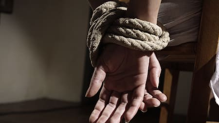 0cho hombres armados sometieron a una familia para llevarse millonario botín en Santander