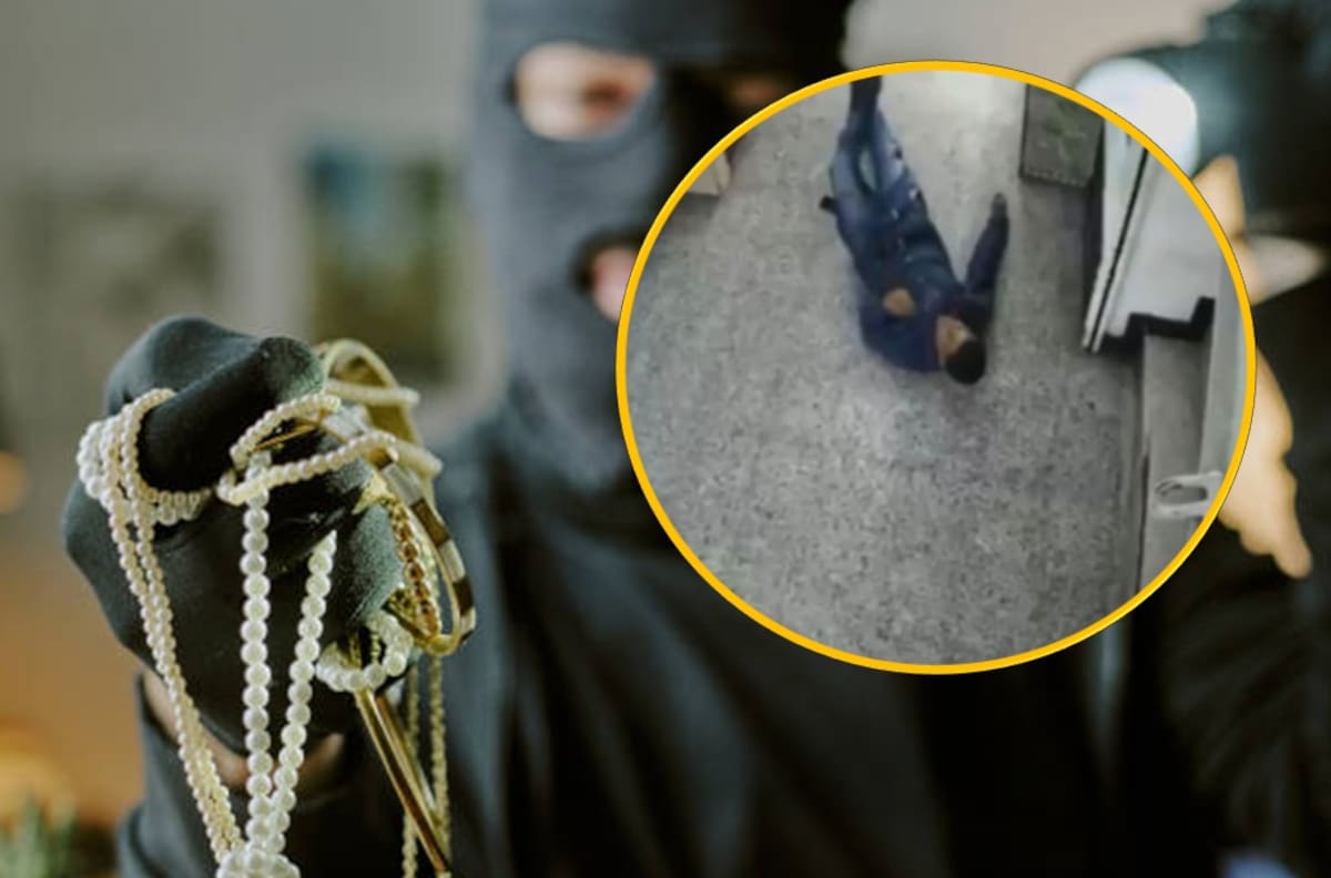 Vestidos de policías, delincuentes robaron más de 100 millones de pesos de una joyería en el centro de Bogotá. Dos personas, entre ellas el dueño del establecimiento, resultaron lesionadas.