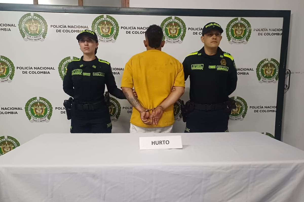 Robo de taxi en Bucaramanga acabó en accidente y captura del señalado delincuente