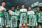 En imágenes: así fue la visita de Ronaldinho a la sede de Atlético Nacional en Medellín