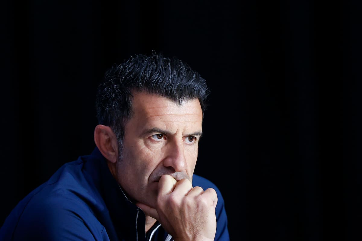 MADRID, 20/04/2026.- El exfutbolista Luis Figo participa en la rueda de prensa convocada antes de la ceremonia de entrega de los Premios Laureus, este lunes, en el Palacio de Cibeles, en Madrid. EFE/ Mariscal