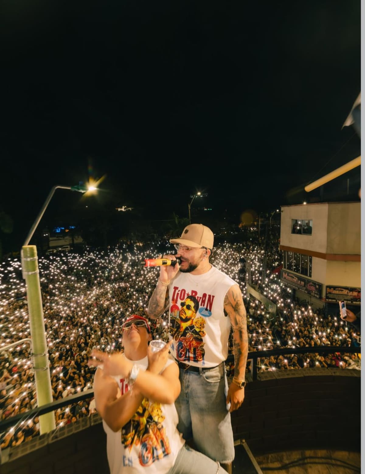 Ryan Castro no hizo un evento propio; fue invitado a una jornada cultural en el barrio Obrero de Cali, organizada dentro de la estrategia “Cali es donde debes estar” de la Secretaría de Turismo. Imagen tomada de Redes Sociales.