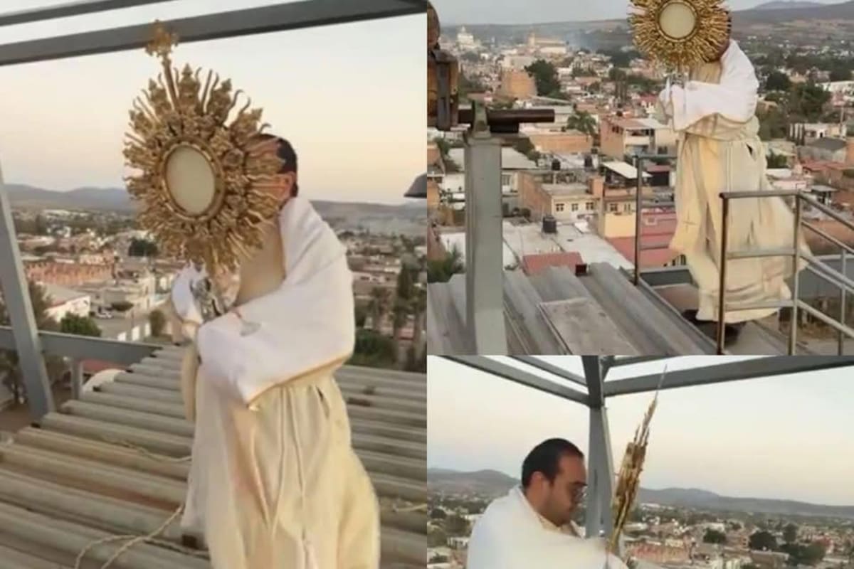 Sacerdotes exponen el Santísimo en azoteas como acto de oración por la paz.