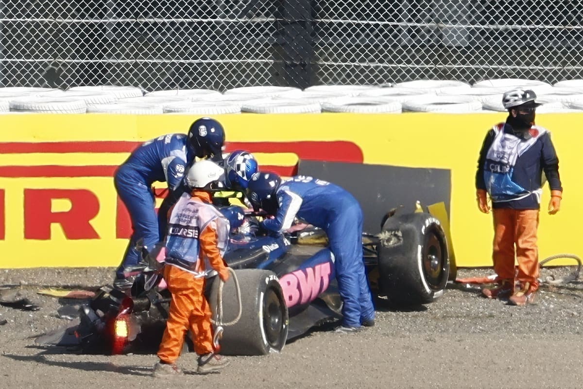Accidente del piloto de Alpine Jack Doohan este viernes en Suzuka. EFE/EPA/FRANCK ROBICHON