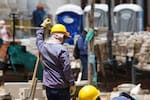 Gobierno Petro reafirma acuerdo por aumento del salario mínimo del 23 % para 2026