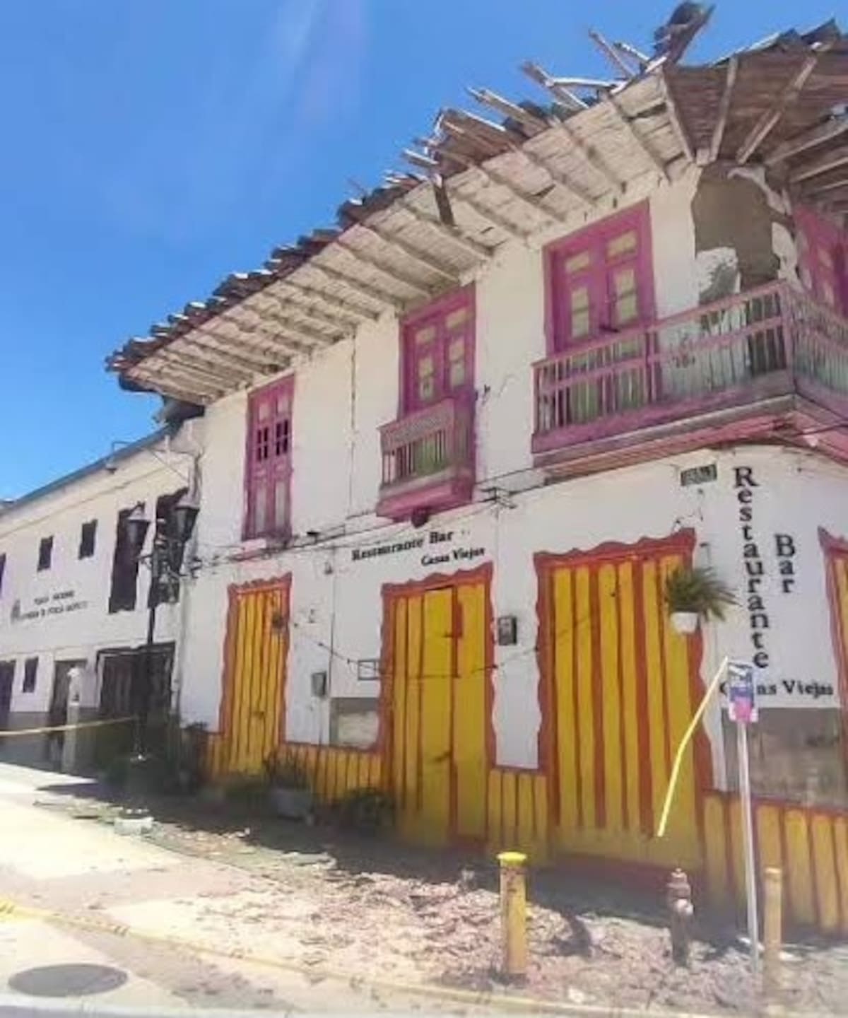 El centro histórico de Salento, reconocido por sus fachadas de colores y balcones floridos, presentó grietas y daños estructurales tras el sismo del 10 de agosto.