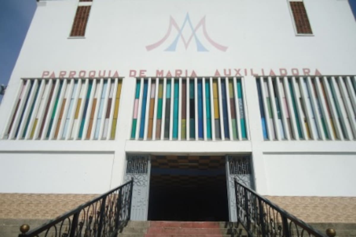 Esta es la parroquia de María Auxiliadora. Fue fndada el 13 de Agosto de 1961, mediante decreto Nº 50 del Obispo Diocesano Monseñor Héctor Rueda Hernández.