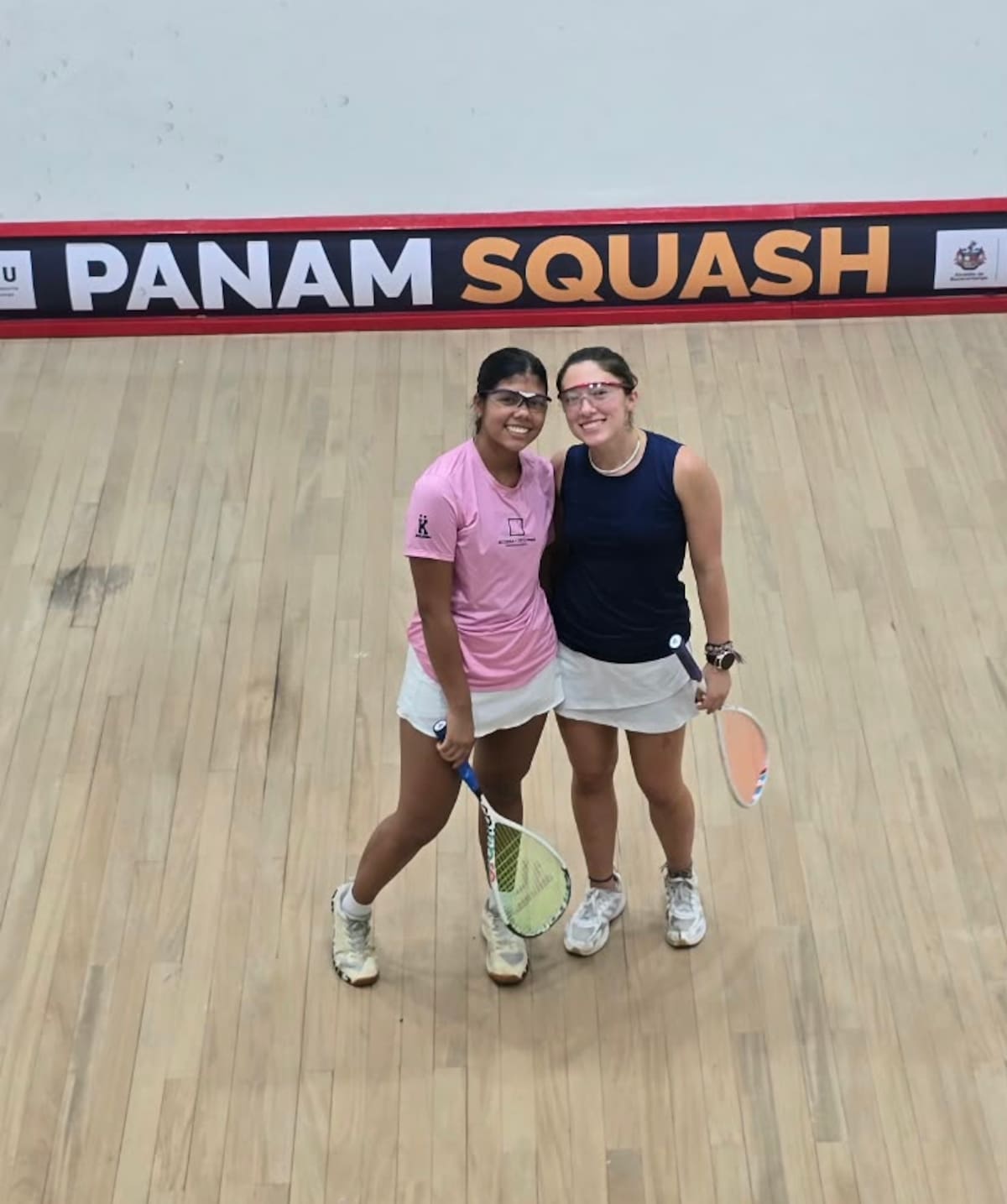 Salomé Mantilla puso a prueba su nivel en la categoría U17 femenina, enfrentando partidos de alta exigencia ante las mejores raquetas de América. Foto: Cortesía/Vanguardia